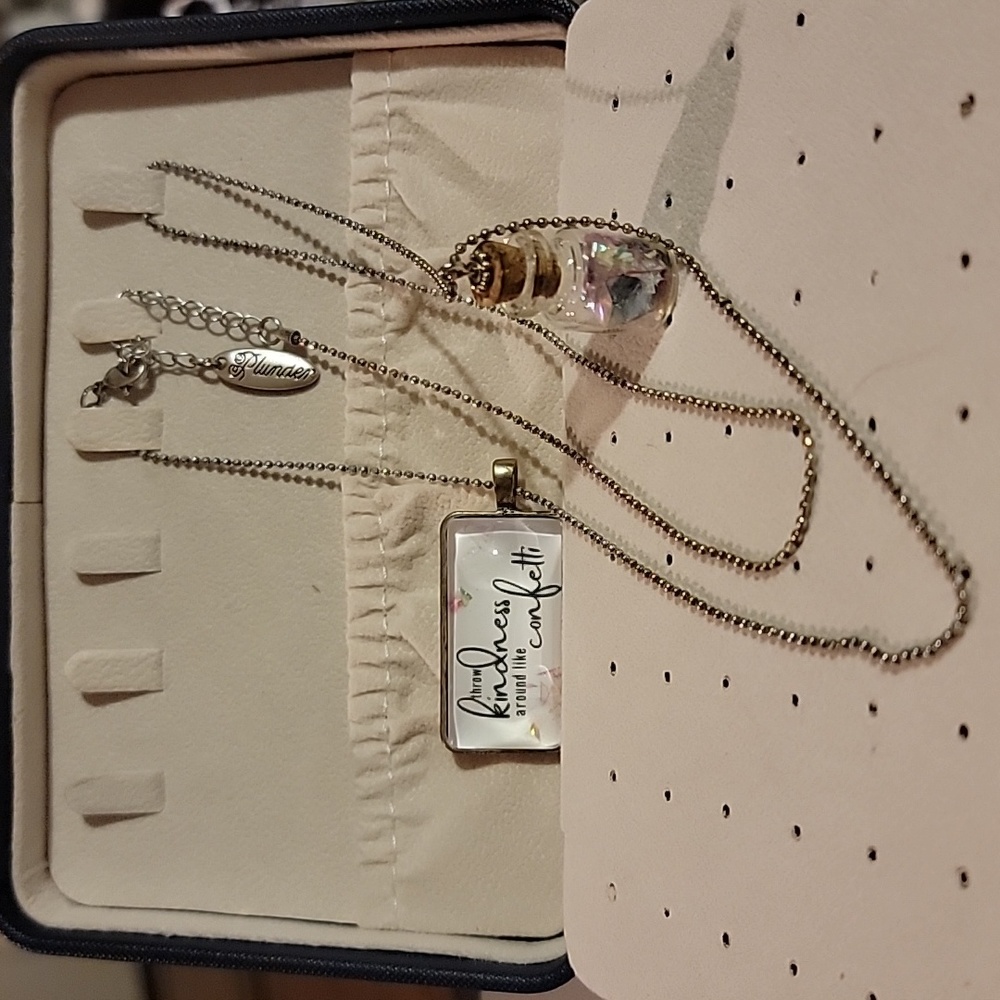 Plunder necklace